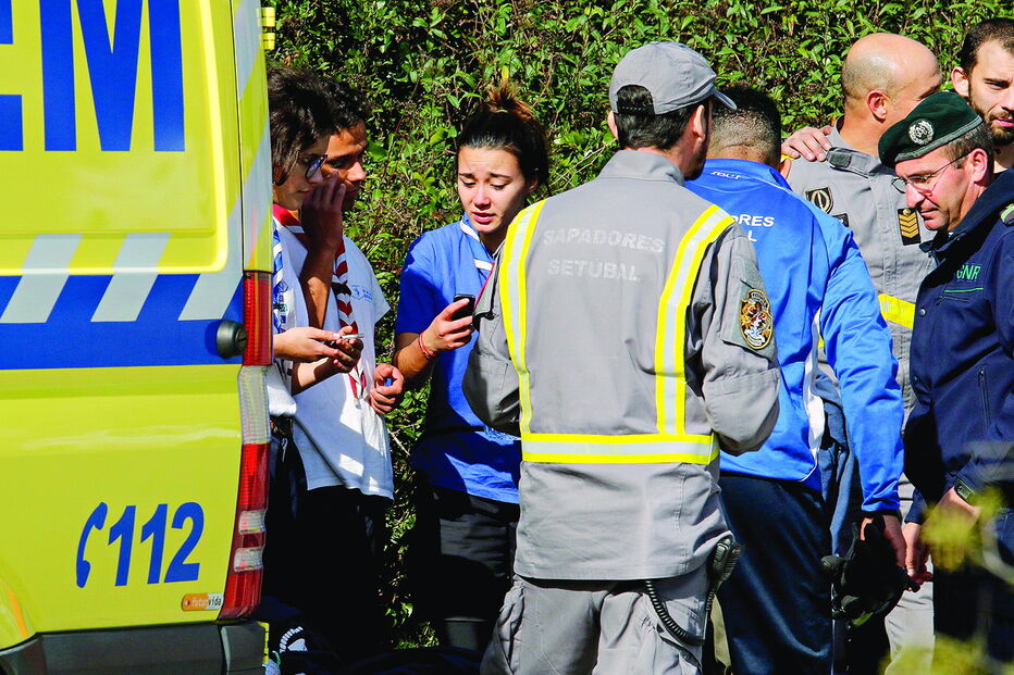 Uma das jovens recebeu assistência. Foi transportada pelo INEM ao hospital 