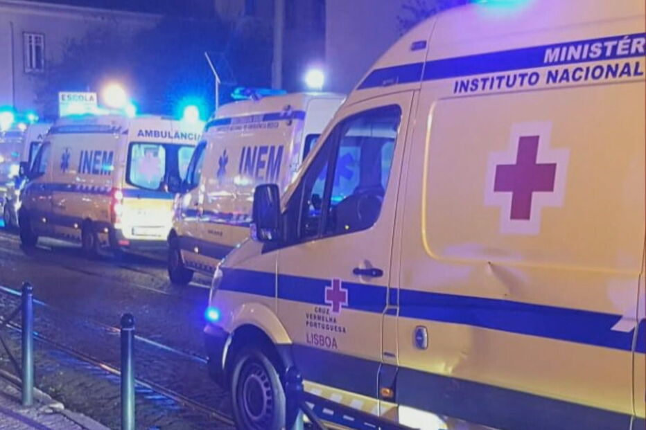 Incêndio em prédio faz 16 feridos na noite de consoada em Lisboa