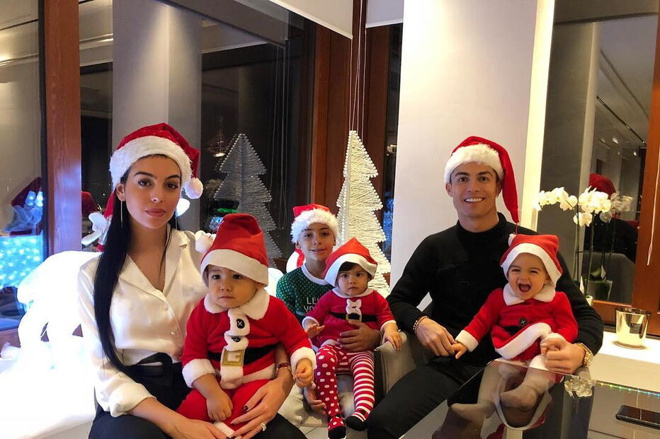 Cristiano Ronaldo e Georgina Rodríguez com os filhos