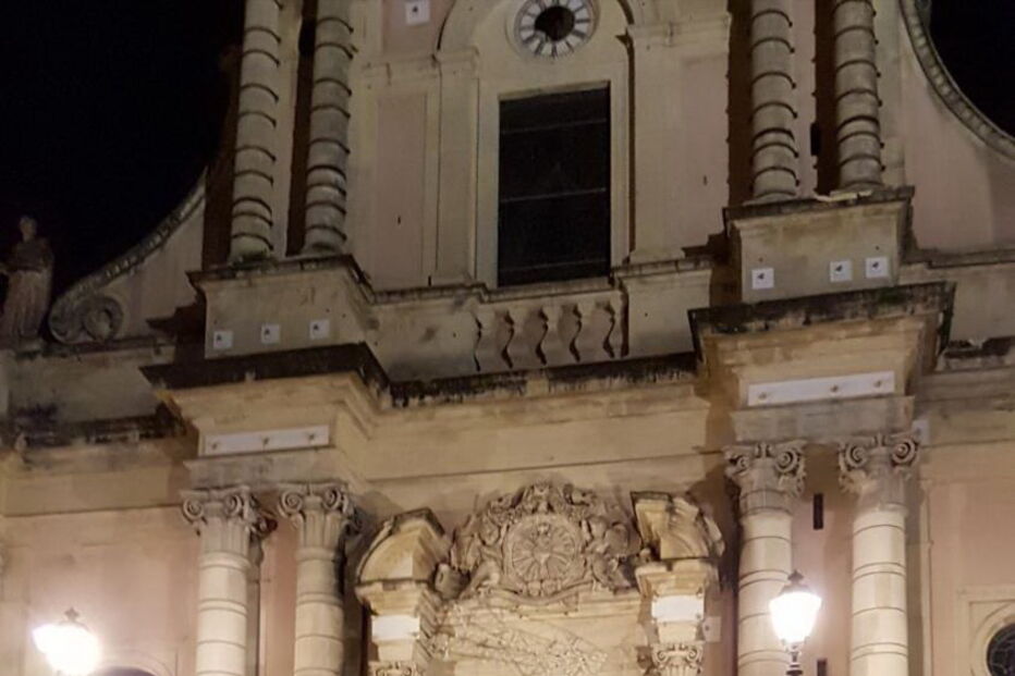 As imagens da destruição provocada pelo terramoto que abalou Sicília em Itália