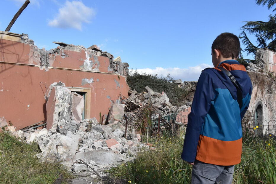 As imagens da destruição provocada pelo terramoto que abalou Sicília em Itália