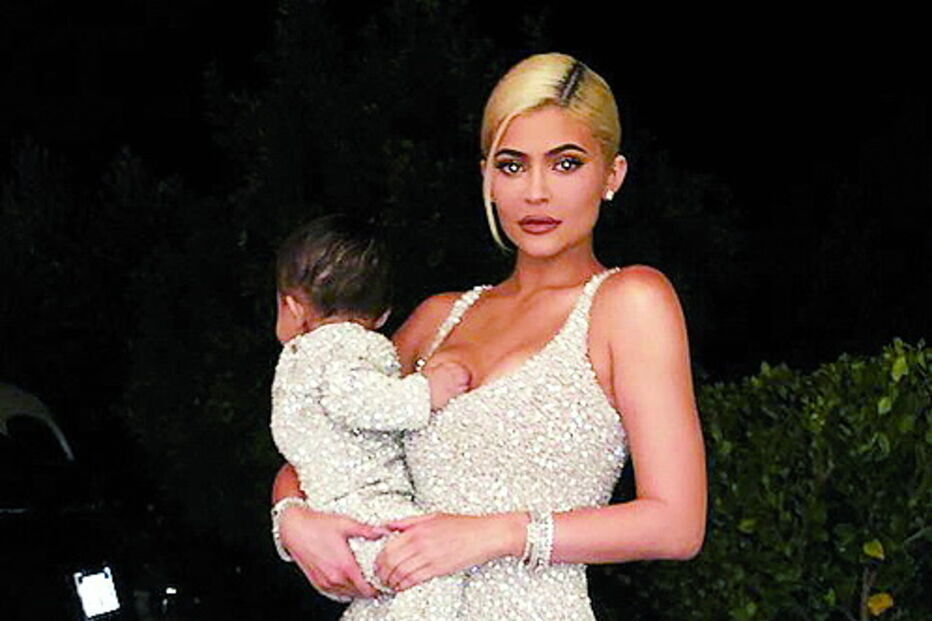 Irmãs Kardashians mostram filhos