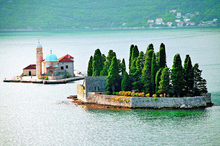Ilha de nossa senhora das rochas foi construída por pescadores no século XVII 