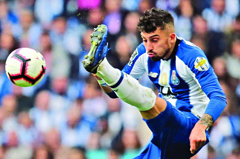 Alex Telles tem feito boas exibições ao serviço do FC Porto e o Atl. Madrid está atento