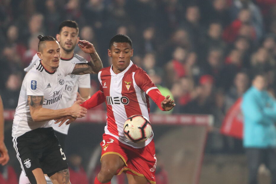  Desportivo das Aves e Benfica enfrentam-se na Taça da Liga