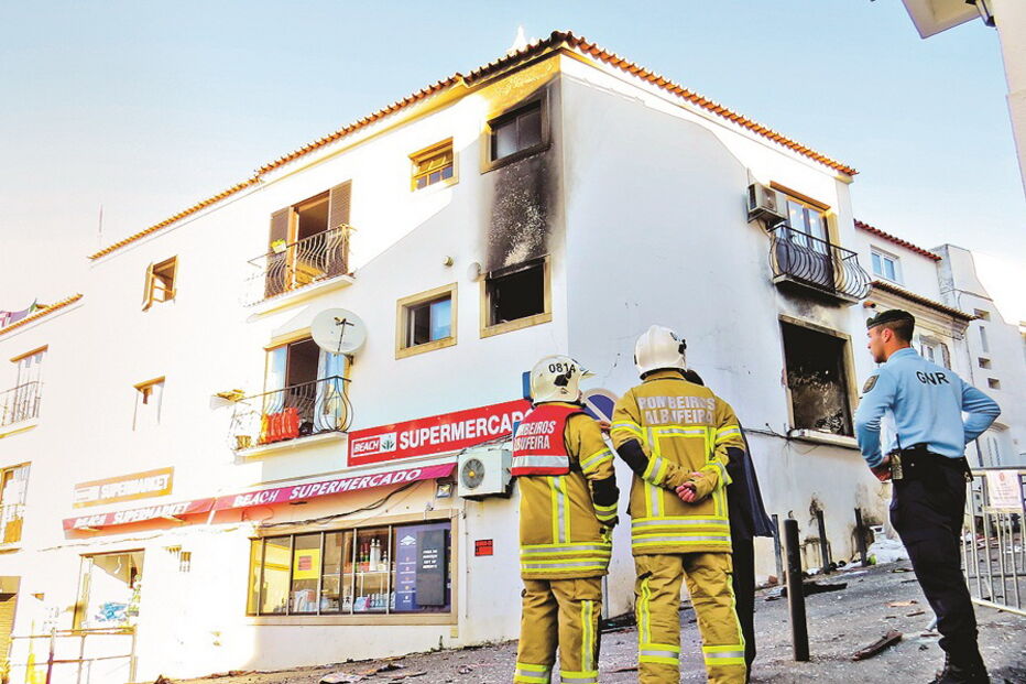 Explosão aconteceu num apartamento situado num prédio da travessa Alves Correia, na Baixa de Albufeira 