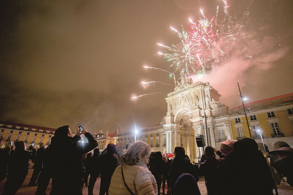 Lisboa espera a presença de 200 mil pessoas no Terreiro do Paço, onde serão instaladas nove entradas com revista e interdição de vários objetos 