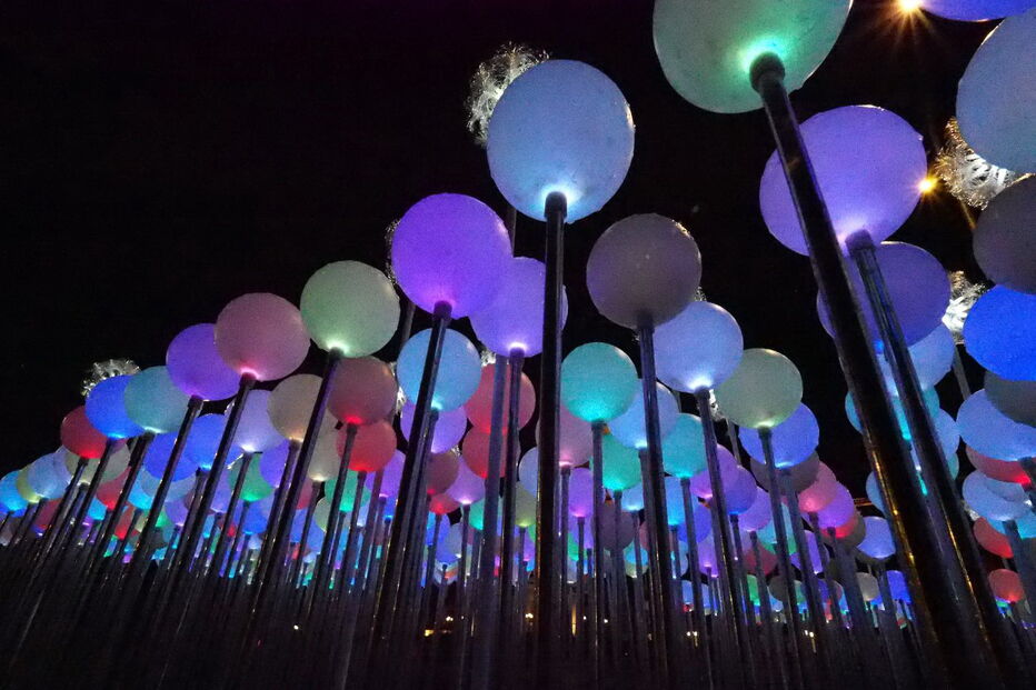 2019 balões luminosos foram instalados em frente ao Edifício do Gabinete Presidencial no Taiwan 
