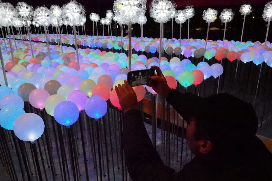 2019 balões luminosos foram instalados em frente ao Edifício do Gabinete Presidencial no Taiwan 