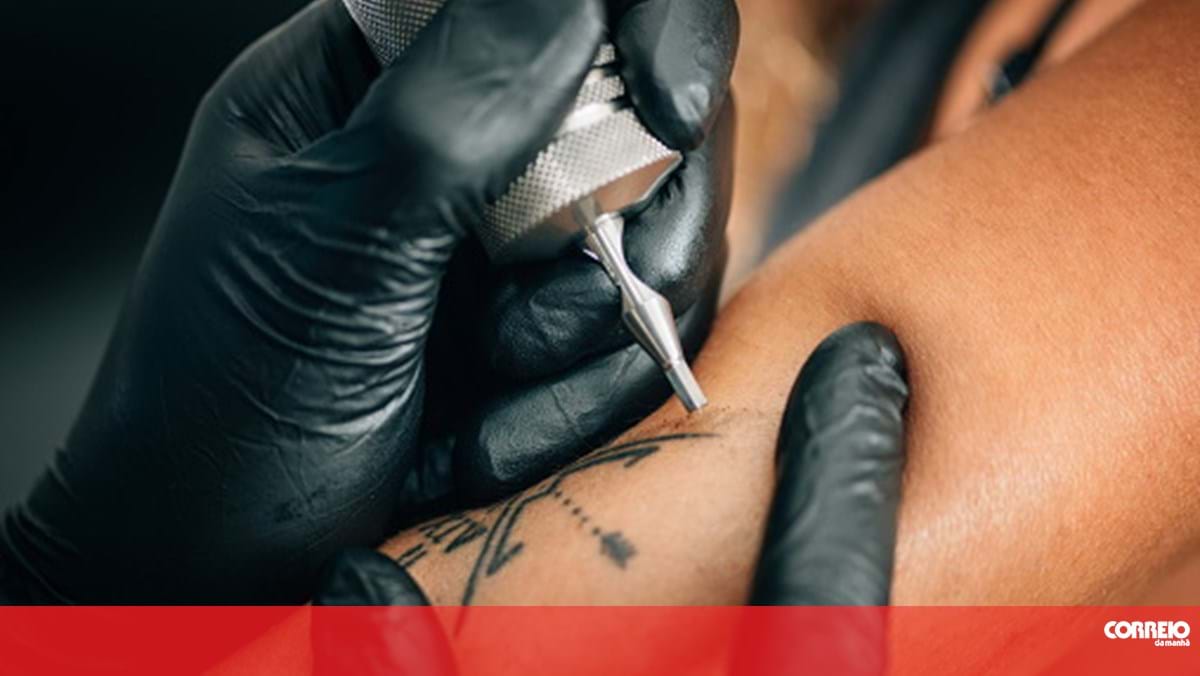 Pessoas com tatuagens têm maior risco de ter cancro – Sociedade