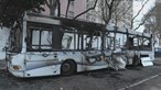 Autocarro e mais de trinta ecopontos incendiados em Setúbal e Sintra