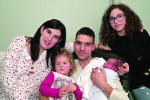 Leiria: Guilherme nasceu às 05h07, com 3,6 quilos. “É calminho”, diz a mãe, Liane