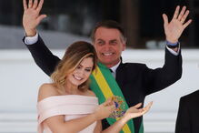 Saiba quanto custou o vestido da posse de Michelle Bolsonaro