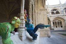 Os intérpretes deste espetáculo têm sido repetidamente elogiados pela sua competência artística