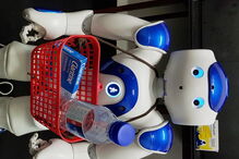 Robôs auxiliam idosos na toma de medicamentos	