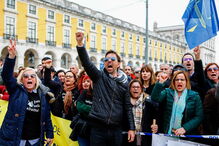 Cerca de três mil funcionários judiciais manifestam-se por revisão do estatuto