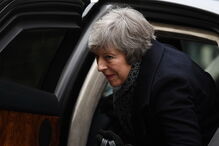 Theresa May sofre derrota histórica