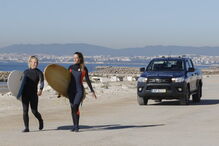 Buscas por bodyboarder na Costa da Caparica