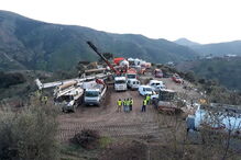 Furo vertical começa a ser feito e autoridades falam em 35 horas para chegar a Julen