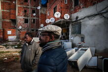 Moradores do Bairro do Jamaica, no Seixal, esperam por realojamento há muitos anos