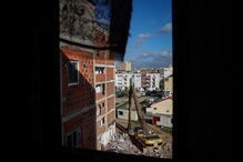 Moradores do Bairro do Jamaica, no Seixal, esperam por realojamento há muitos anos