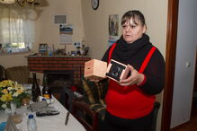 Sónia Ribeiro mostra ao CM o estado em que ficou a casa dos pais após ter sido assaltada na tarde de quinta-feira 