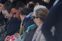 Pais choram a morte de Julen em noite de velório