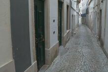 Mulher brasileira encontrada morta com sinais de violência em Santarém