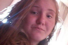 Pedófila de 18 anos abusava de meninas e enviava fotos destas a homem