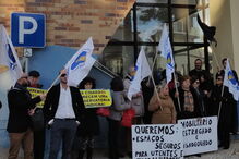 Falta de condições na conservatória leva utentes a manifestarem-se em Lagos