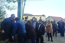 Habitantes de Carvalhal estão furiosos com a disputa de terras e não querem pertencer à vizinha aldeia de Castelo