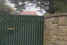 Quatro encapuzados assaltam casa com donos no interior em Lousada