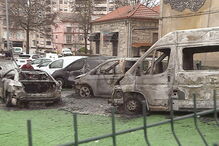 Danos bem visíveis num stand  localizado em Campanhã, na cidade do Porto, após o incêndio da madrugada desta quinta-feira 