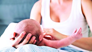Nascimento de bebés aumentou no Algarve em 2018
