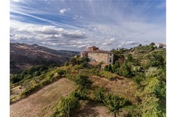 Quinta que inspirou 'A Ilustre Casa de Ramires', de Eça de Queiroz, está à venda
