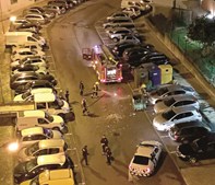 PSP e bombeiros foram chamados a Massamá, Sintra, onde na noite de terça-feira foram incendiados caixotes do lixo e ecopontos  