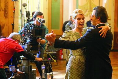 Inês Castel-Branco e Pedro Almendra são Snu Abecassis e Francisco Sá Carneiro no filme ‘Snu’ 