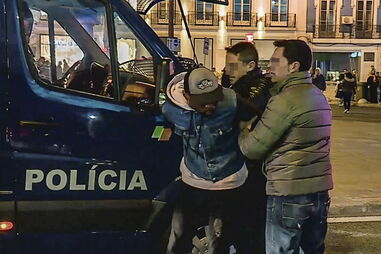 Vídeo mostra momento do tiroteio na Baixa de Lisboa 