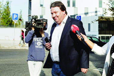 Carlos Santos Silva foi administrador do Grupo Lena e é amigo de Sócrates   
