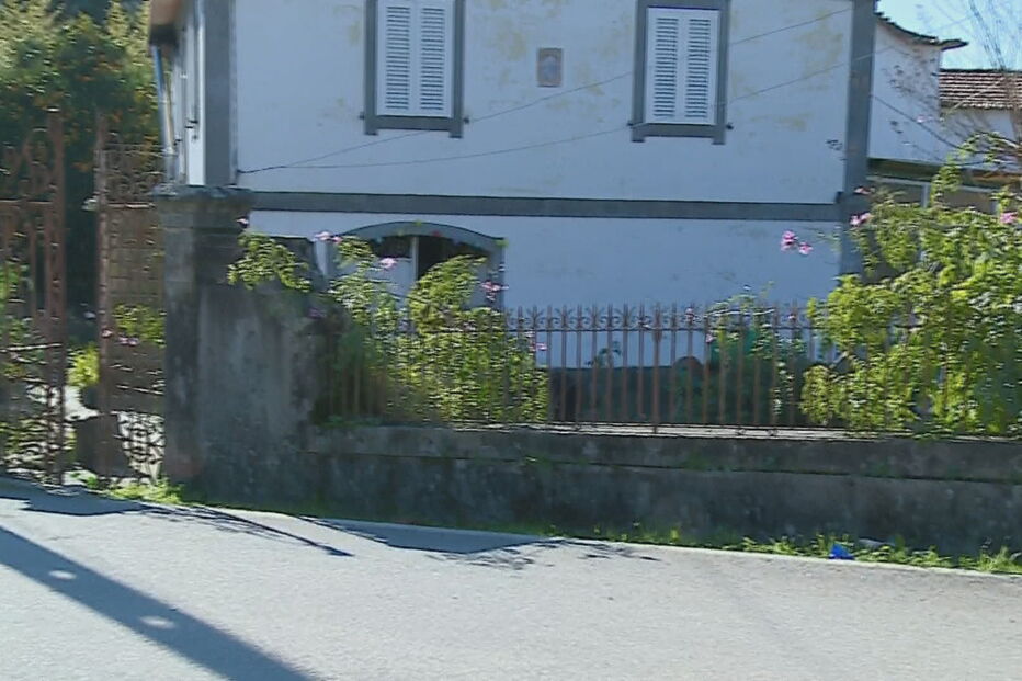 Homem mata jovem de 25 anos a tiro de caçadeira na Passagem de Ano