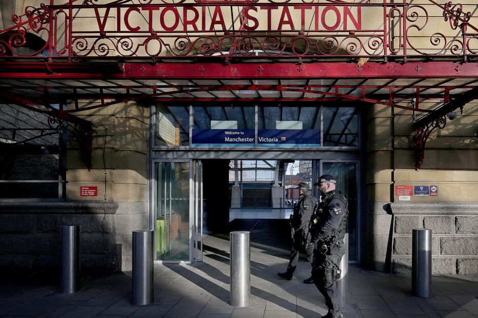 Ataque com faca em estação de comboios de Manchester