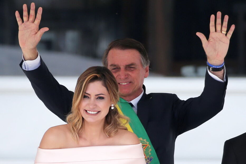 Saiba quanto custou o vestido da posse de Michelle Bolsonaro