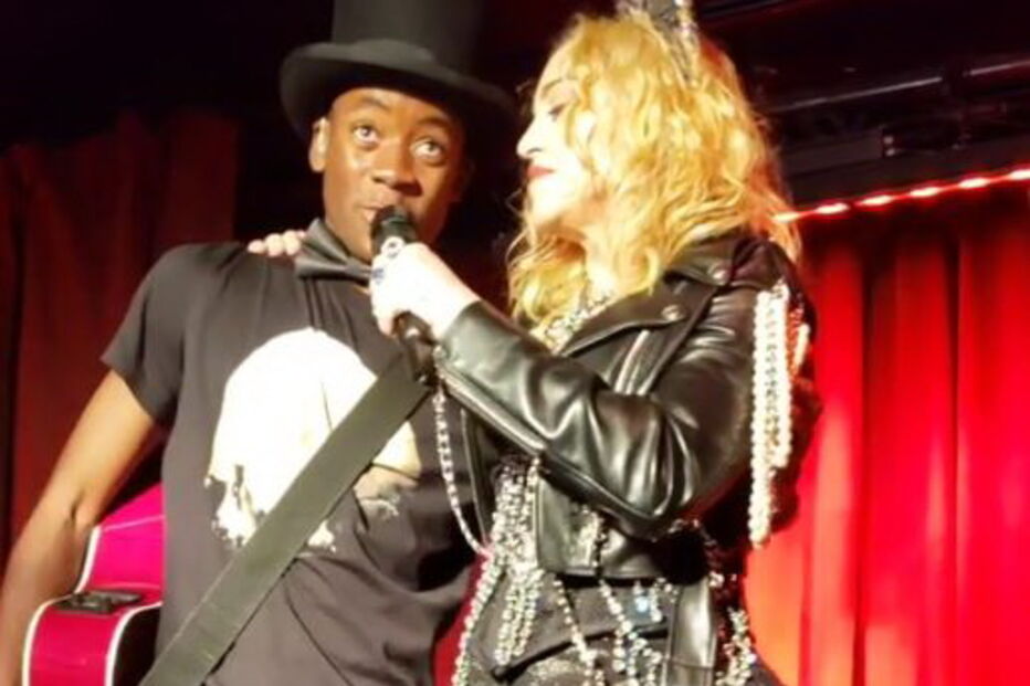 Madonna entra em 2019 num bar gay e acompanhada pelo filho