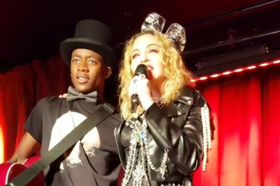 Madonna entra em 2019 num bar gay e acompanhada pelo filho