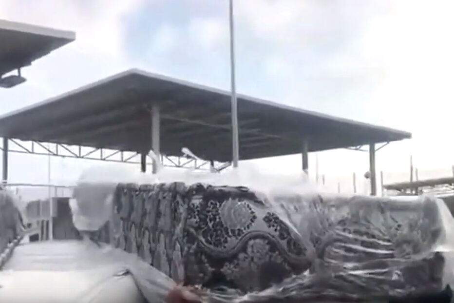 Migrantes apanhados a tentar entrar na Europa dentro de colchões