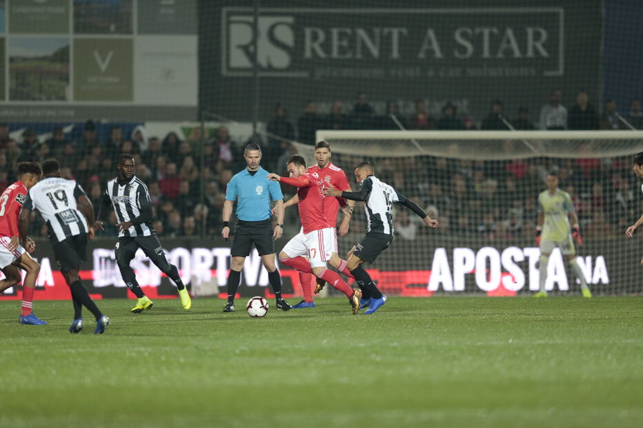  Portimonense e Benfica frente a frente no Algarve