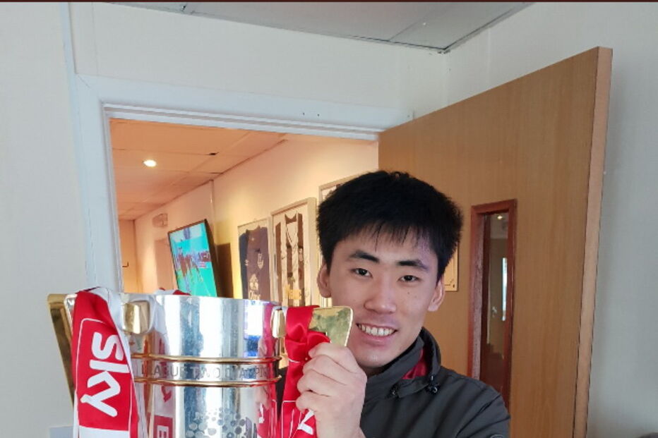 Sul-coreano fez viagem de 14 horas para ver equipa perder 