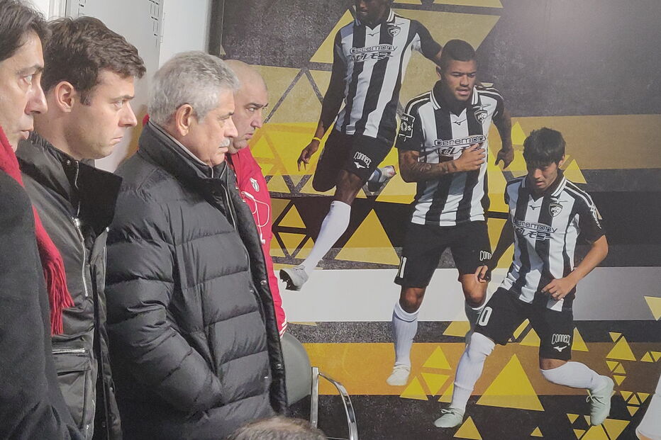 Estrutura do Benfica apoia Rui Vitória após derrota com o Portimonense