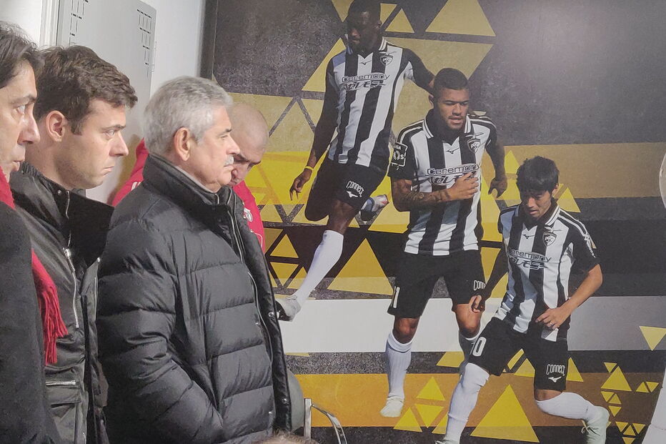 Estrutura do Benfica apoia Rui Vitória após derrota com o Portimonense