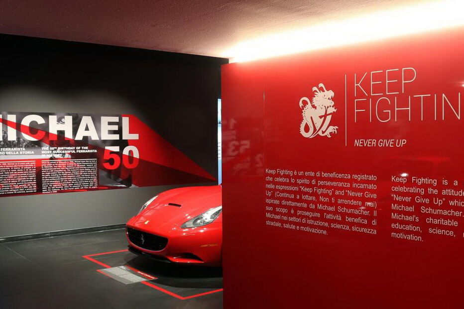 Ferrari inaugura exposição sobre Schumacher no dia do seu 50.º aniversário